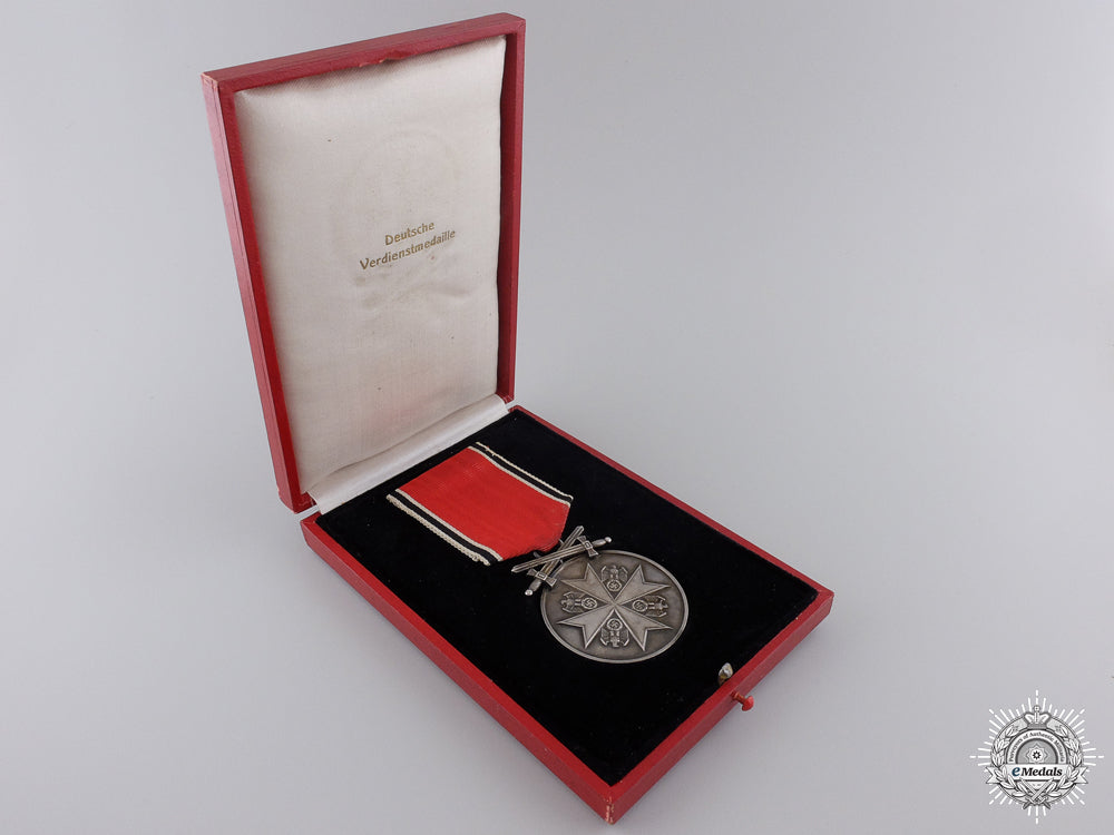 a_german_eagle_order;_silver_merit_medal_with_case_by_pr._münze_img_03.jpg54f74ff09b845