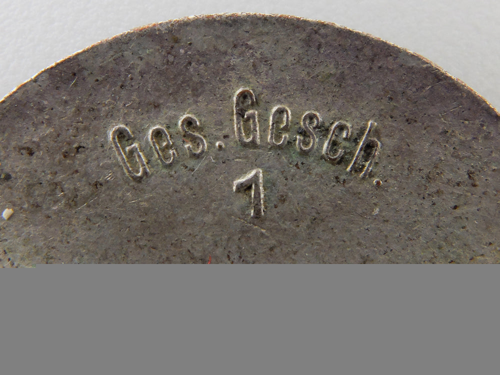 a_german_red_cross_badge_img_03.jpg556356672bb48