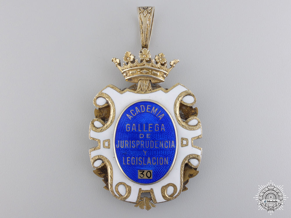 spain,_kingdom._a_lawyer’s_academy_association_badge,_numbered,_c.1960_img_03.jpg5470c6c2656cf