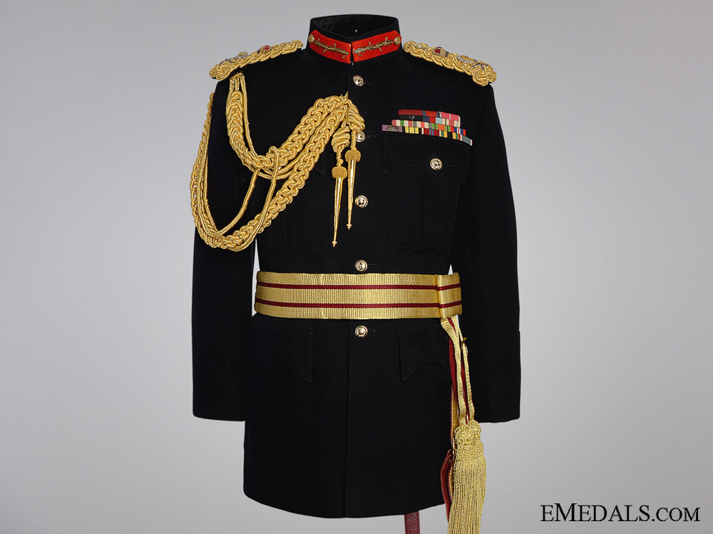 a_coldstream_guards_full_dress_general's_uniform_img_03.jpg551d9887763b4