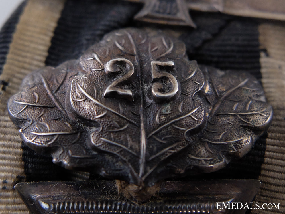 an1870_iron_cross2_nd_class_with_jubilee_spange_and1914_bar_img_03.jpg53b4577faee72