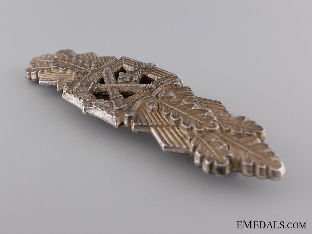 a_silver_grade_close_combat_clasp_by_f&_b_l_img_03.jpg5429afc26d6ef