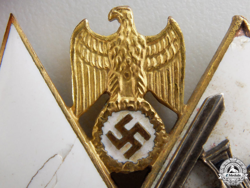 a_spanish_civil_war_military_merit&_eagle_order_medal_group_img_03.jpg55d49a7b70b91