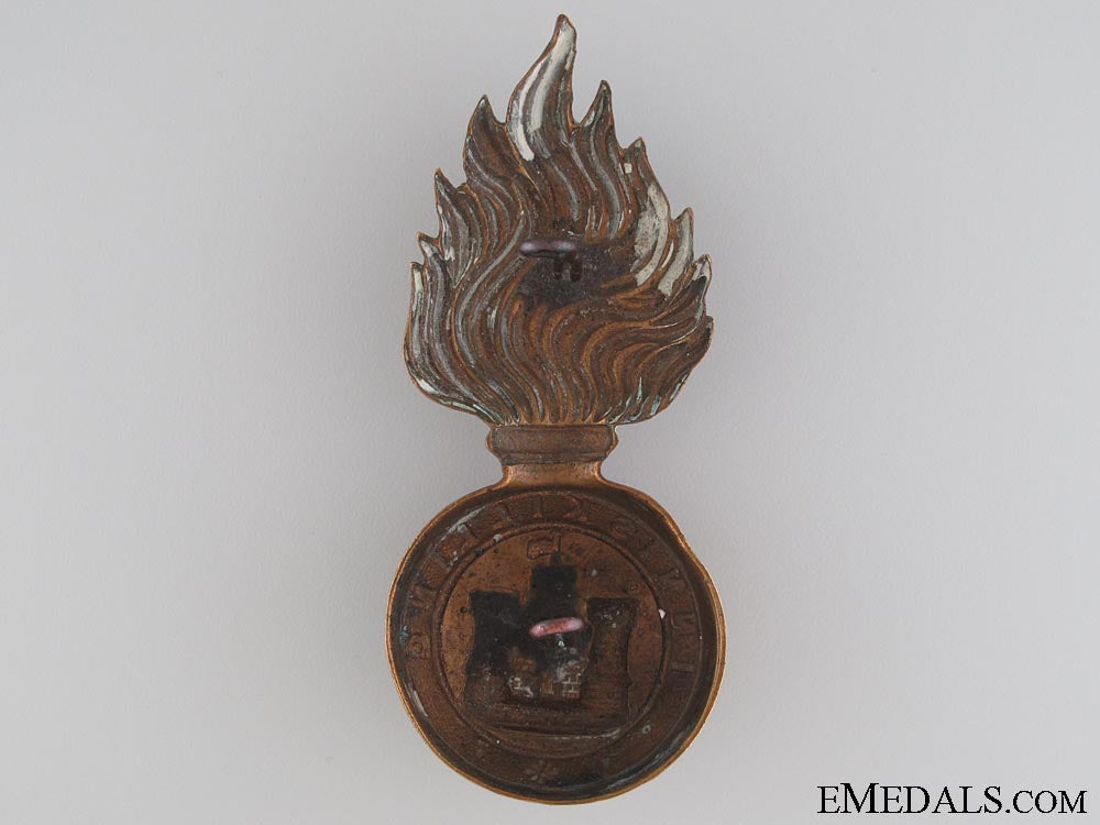 a_royal_inniskilling_fusilers_grenade_badge_img_0470_copy.jpg53303e8241879