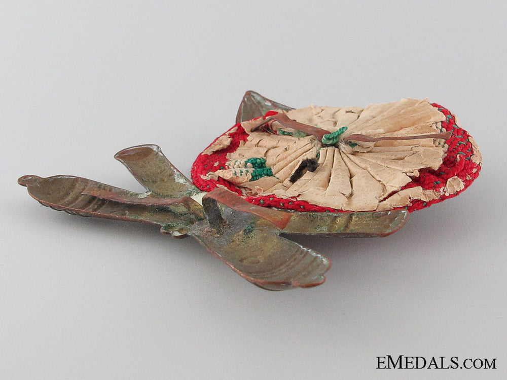 wwii55_th_artillery_division_pith_helmet_insignia_img_04.jpg52efc75ee1c8b