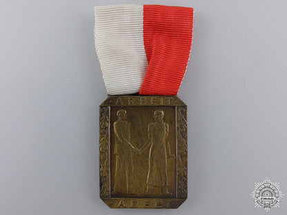 an_east_thuringia_chamber_of_industry_and_commerce_loyal_labour_medal_img_04.jpg54f73c7783dac