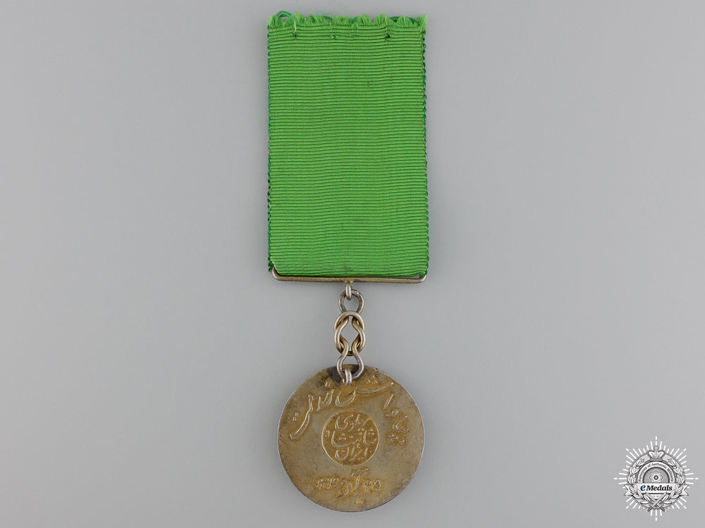 an_iranian_order_of_homayoun;_gold_grade_medal_img_04.jpg5494486a51715
