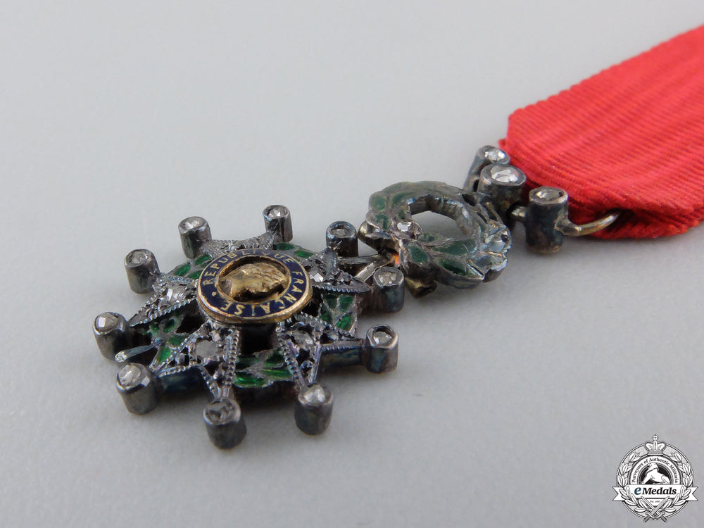 a_french_legion_d'honneur_in_gold_and_diamonds_img_04.jpg551c30b49490b