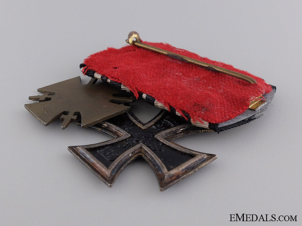 a_pair_of_first_war_german_awards_img_04.jpg544bc2f0ef7de