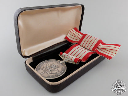 canada._a_centennial_medal1867-1967_with_case_img_04.jpg55a4013265deb
