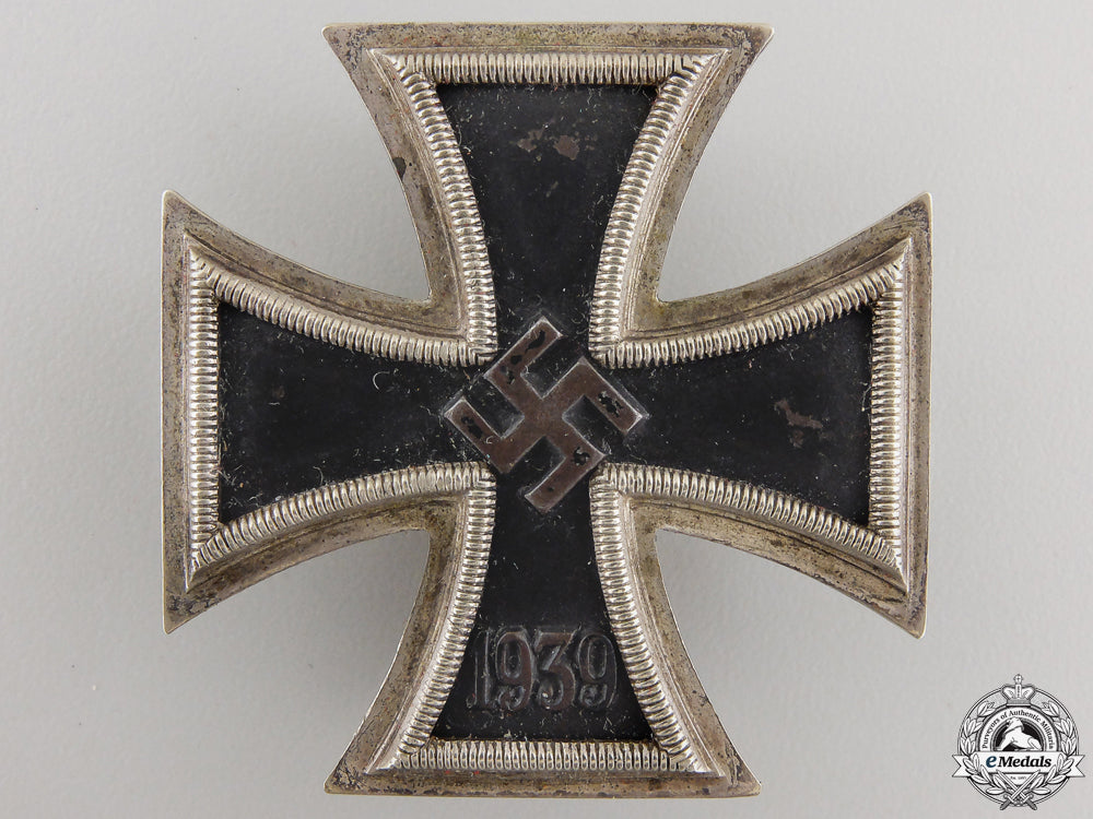 an_iron_cross_first_class1939_with_case_img_04.jpg558568bc14c27