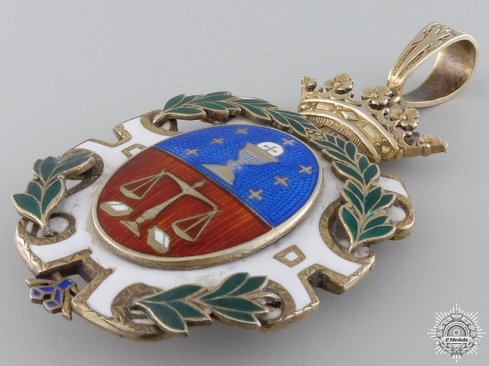 spain,_kingdom._a_lawyer’s_academy_association_badge,_numbered,_c.1960_img_04.jpg5470c6cb2f805