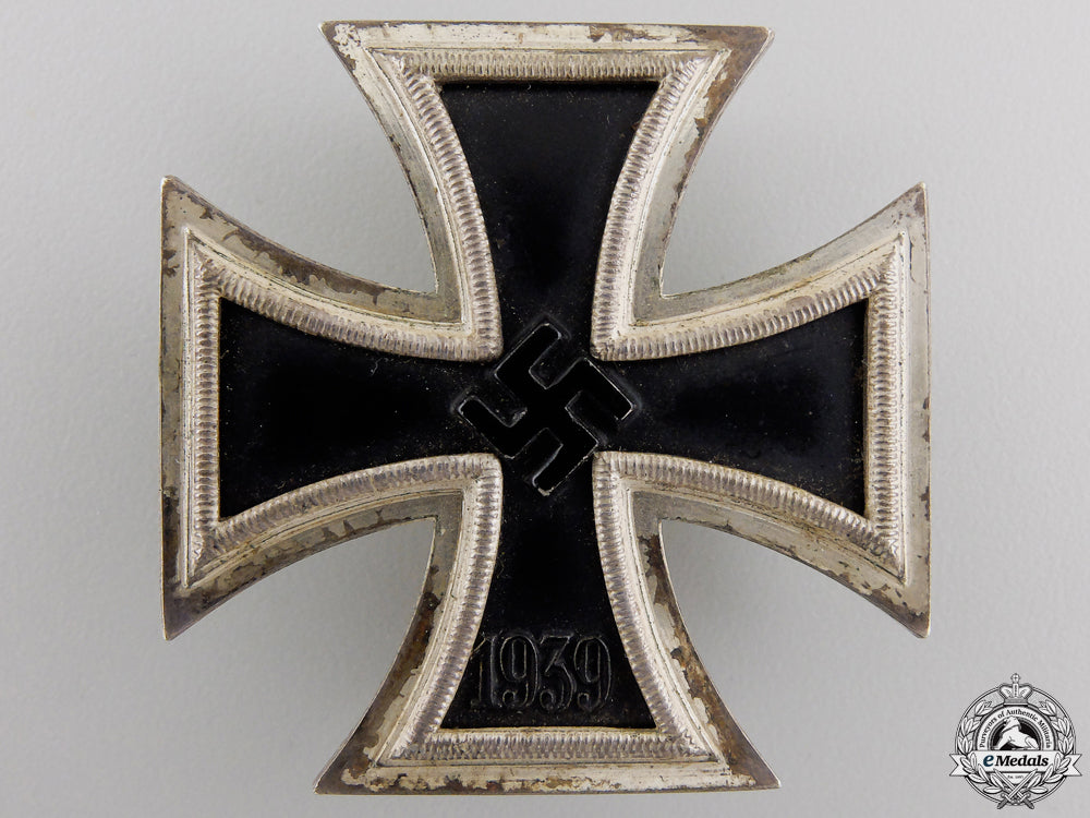 an_iron_cross_first_class1939_with_case_img_04.jpg555b3b245bcf9