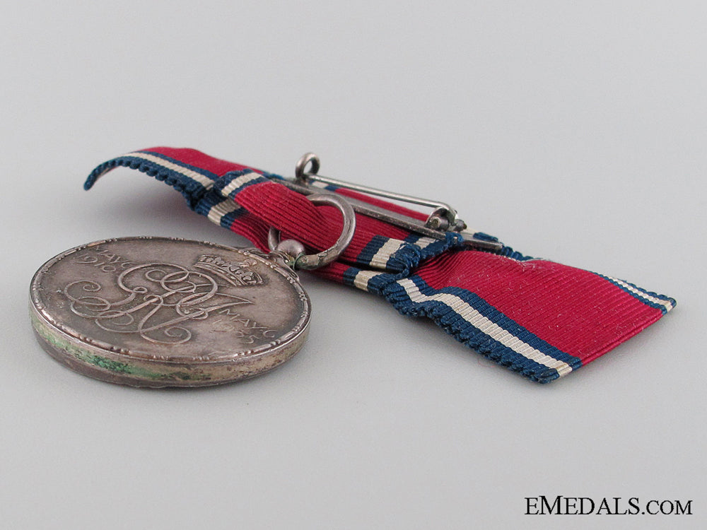 a_woman's1935_jubilee_medal_img_04.jpg52efc9b6311b0