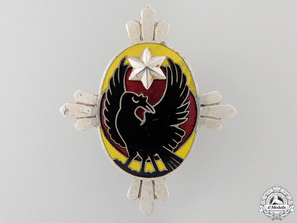 a_japanese_three-_legged_raven_supporting_member's_badge_img_04.jpg5565ee00d694d