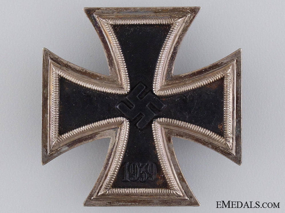 a_cased_iron_cross_first_class1939_by_otto_schickle_img_04.jpg53f65695a35f5