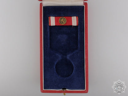 czechoslovakia,_republic._a_case_for_the_order_of_the_white_lion,_medal_grade_img_04.jpg54a1704d2cb13_1_1