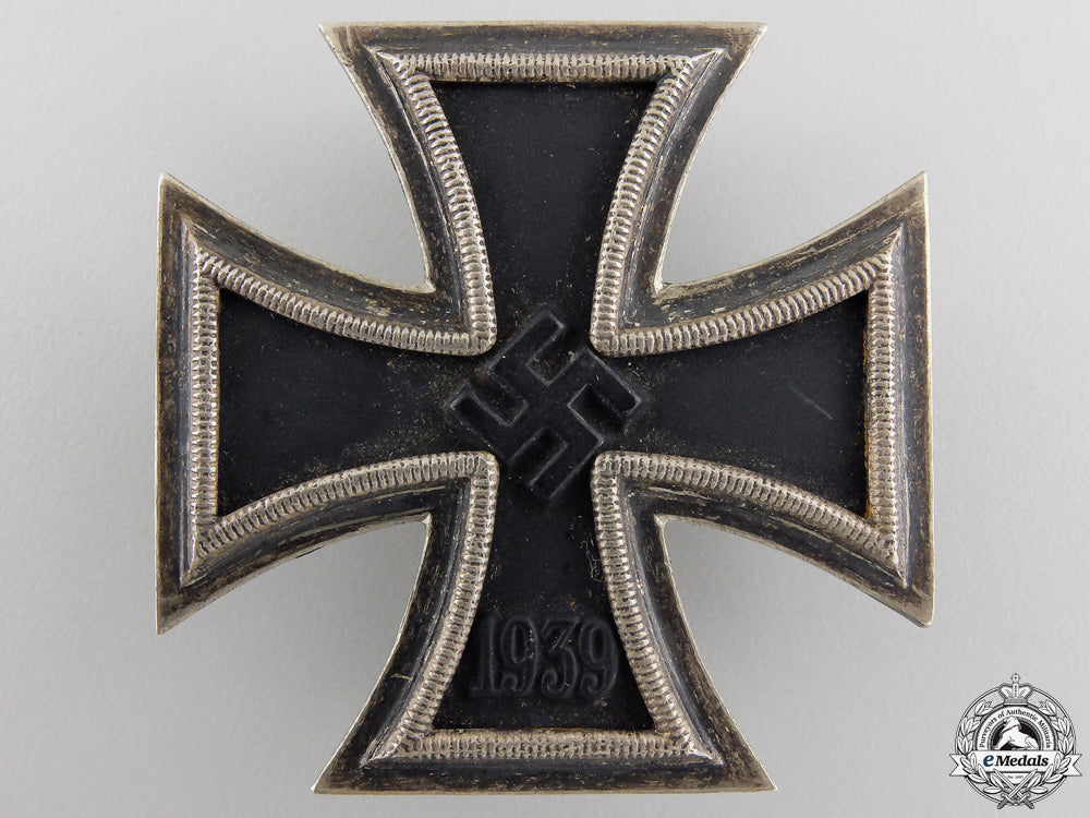 a_second_war_iron_cross_first_class1939_by_meybauer,_berlin_img_04.jpg555f50e276d5c