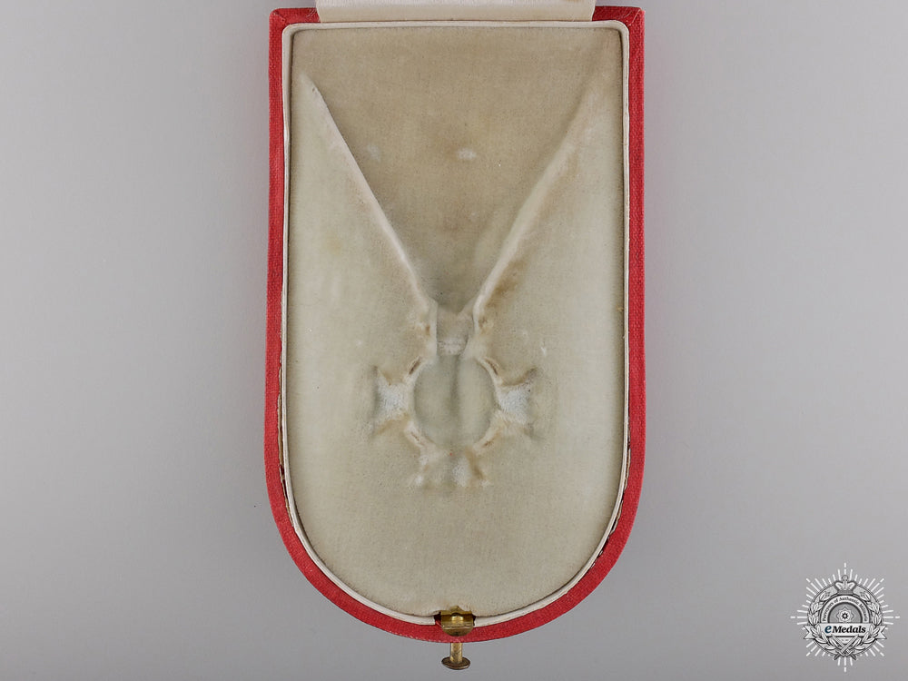 an_austrian_military_merit_cross_case_for_officer's_of_the_airship_division_img_04.jpg54a70a6b55e5c