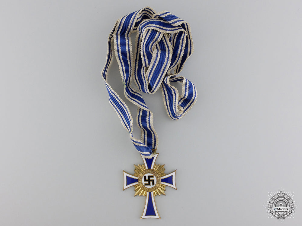a_gold_grade_mother's_cross_by_c.e.juncker_img_04.jpg5493004503ce0