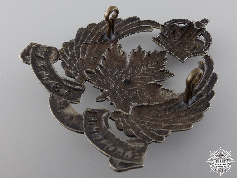 a_rare_canadian_air_force1920-1924_peaked_cap_badge_img_04.jpg5480c83249b9f