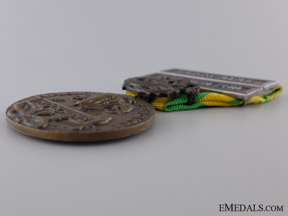 a1945-1954_french_indochina_campaign_medal_img_05.jpg53c917a92d450