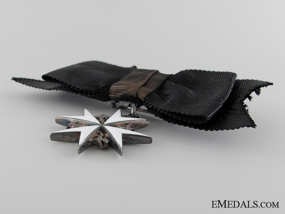 order_of_st._john_for_serving_sister_img_05.jpg52efbfe2cf5d1