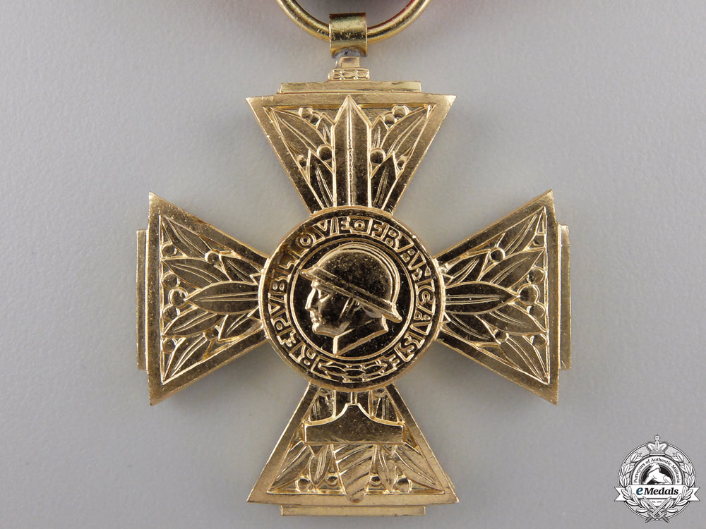 a_second_war_french_volunteer_combatants_cross_with_box_img_05.jpg5543da7fedbab