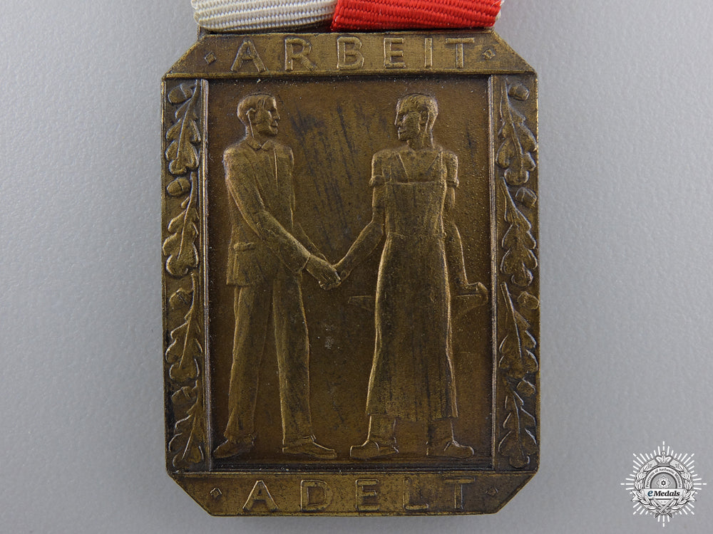 an_east_thuringia_chamber_of_industry_and_commerce_loyal_labour_medal_img_05.jpg54f73c7e17ab7