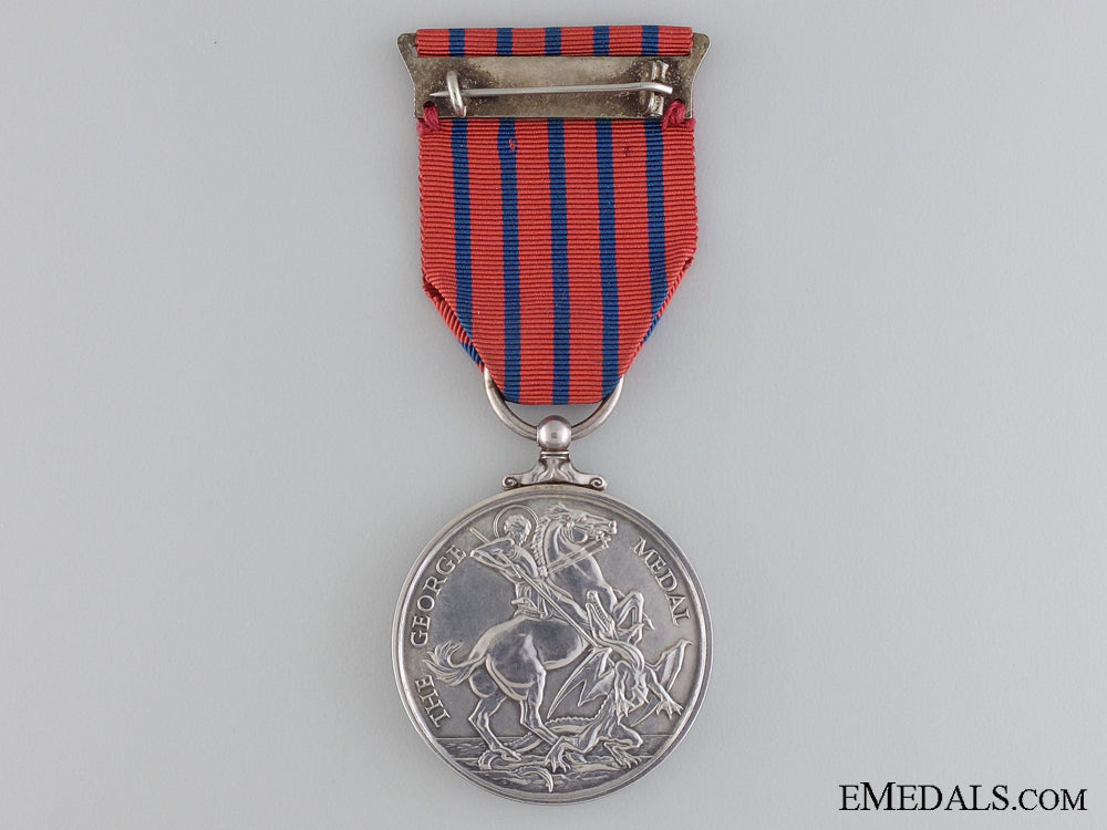 the_george_medal_for1944_burton-_on-_trent_raf_depot_explosion_img_05.jpg5461247d50118