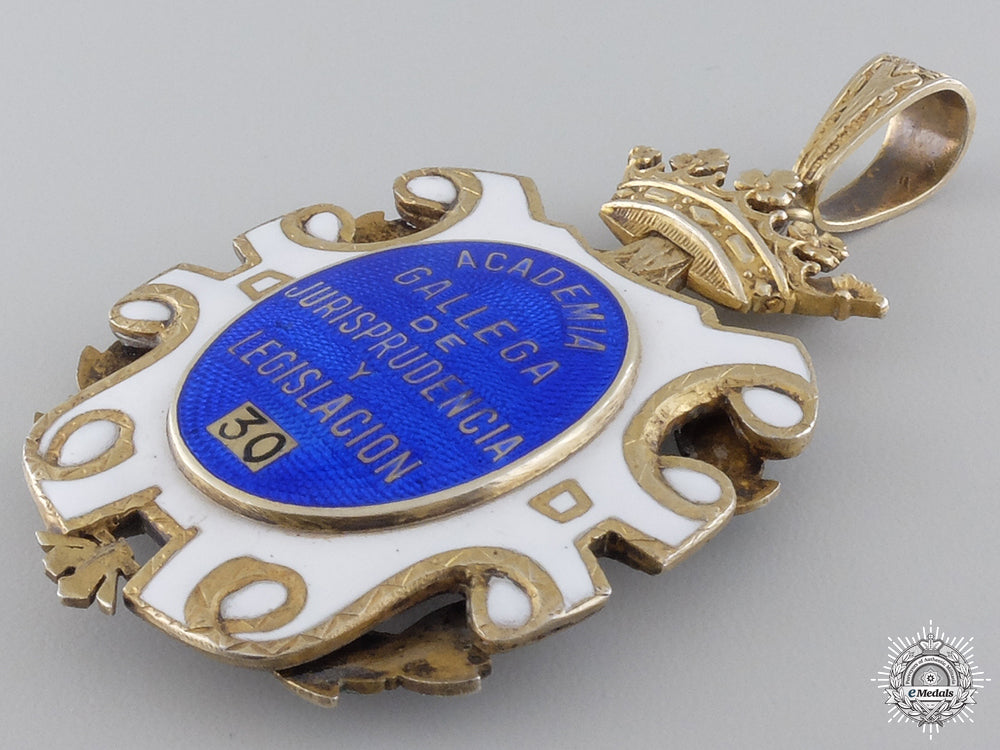 spain,_kingdom._a_lawyer’s_academy_association_badge,_numbered,_c.1960_img_05.jpg5470c6d22329e