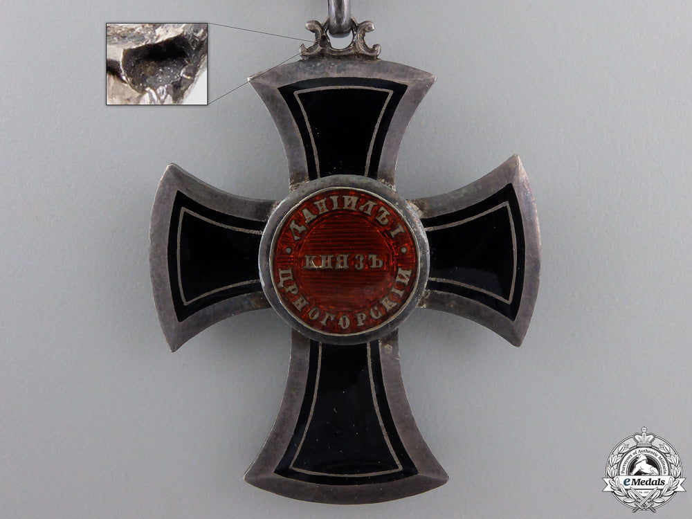 montenegro._a1853-1861_order_of_danilo;_knight_by_chabillon_of_paris_img_05.jpg5523fb1201ea6