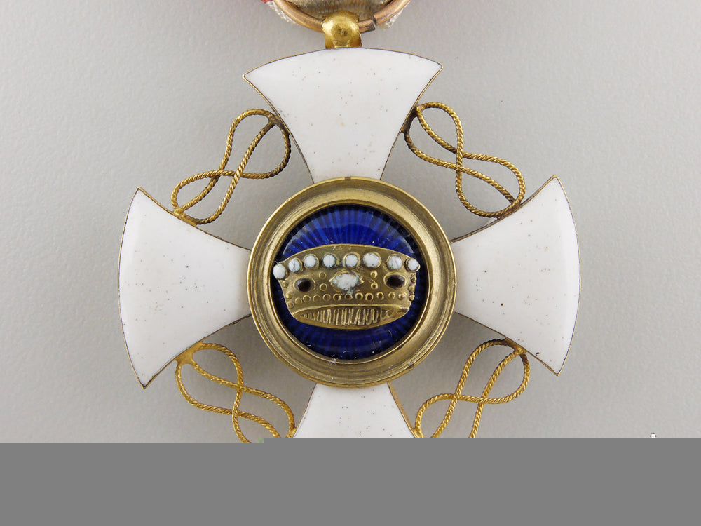 an_italian_order_of_the_crown_in_gold;_knight's_cross_img_05.jpg5575bc7d872cd
