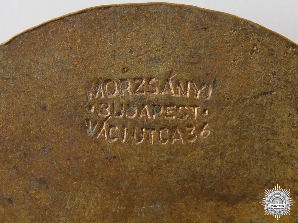 hungary,_kingdom._a_red_cross_badge,_c.1915_img_05.jpg5481d81da77bc