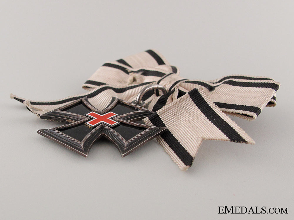 honor_cross_for_ladies&_young_ladies1870-71_img_05.jpg52ec13f04d853