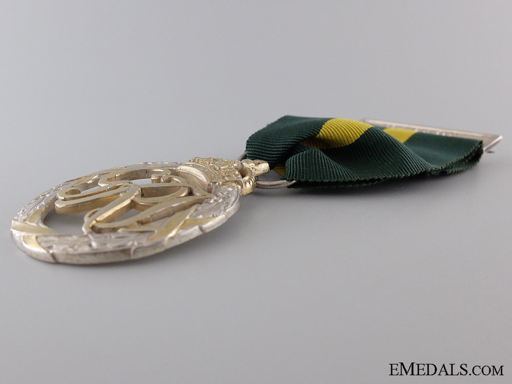 a_second_war_group_to_pipe_major_swain;_copper_cliff_highlanders_img_06.jpg53bc00246911f