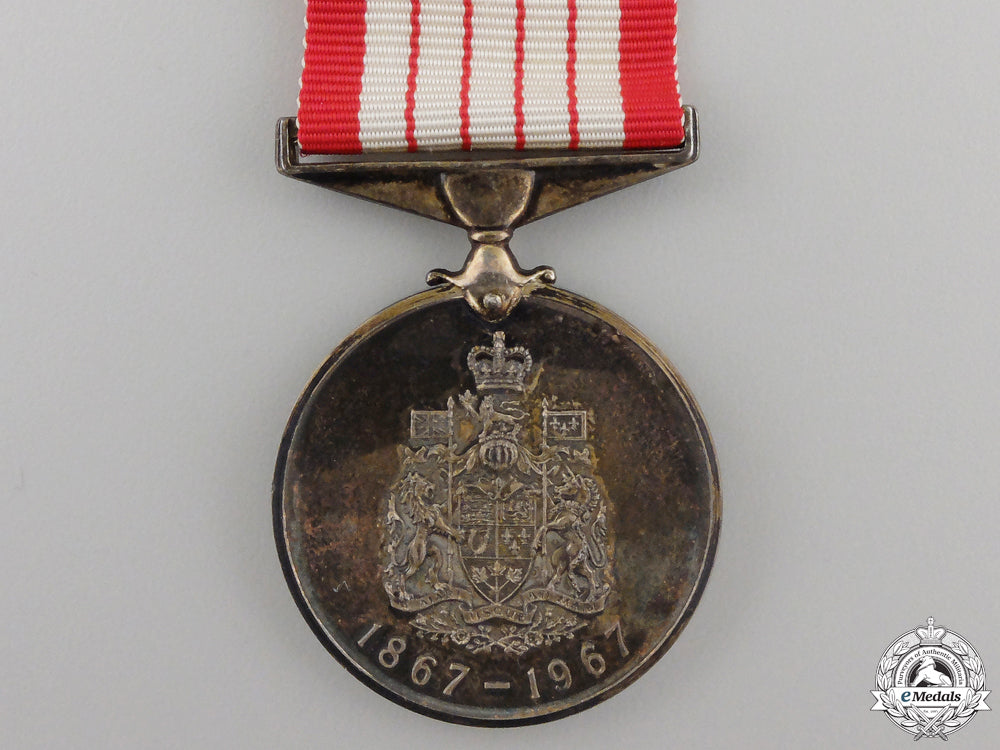 a_canadian_centennial_medal1867-1967_with_case_img_06.jpg55915d191f538