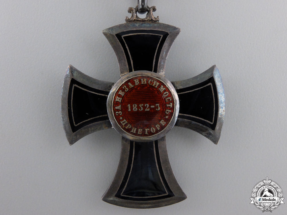 montenegro._a1853-1861_order_of_danilo;_knight_by_chabillon_of_paris_img_06.jpg5523fb189cde7