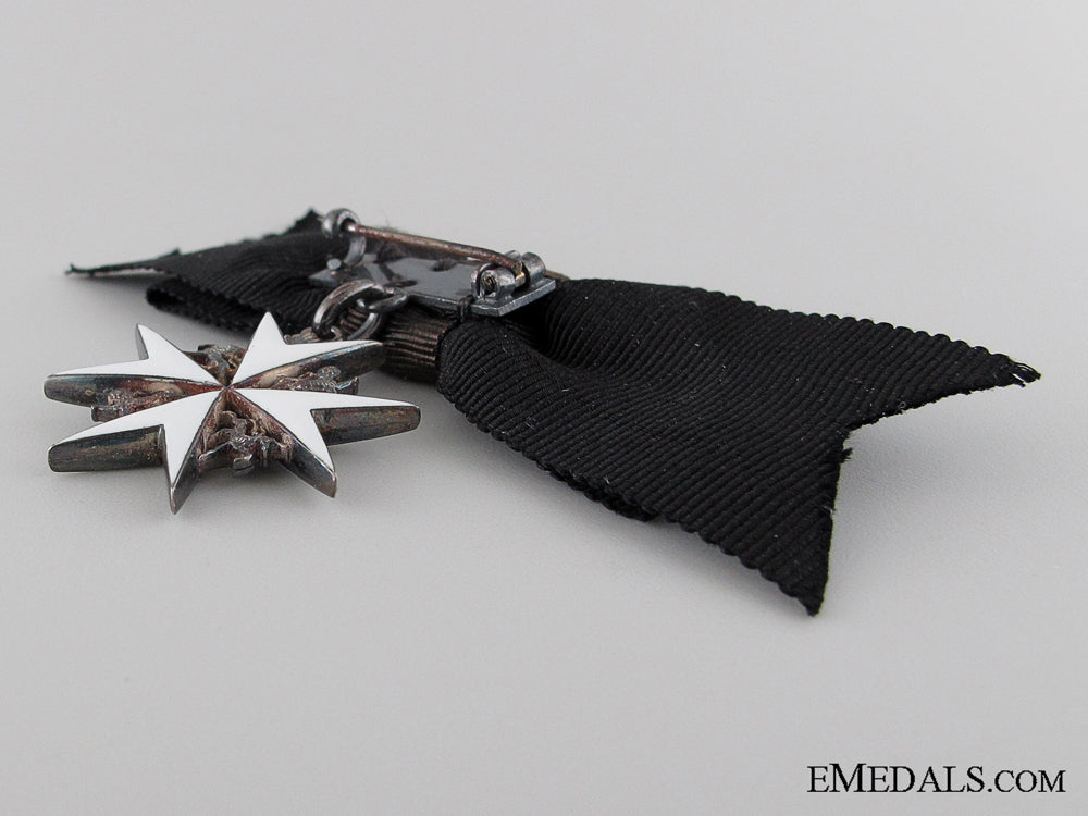 order_of_st._john_for_serving_sister_img_06.jpg52efbfedeec05