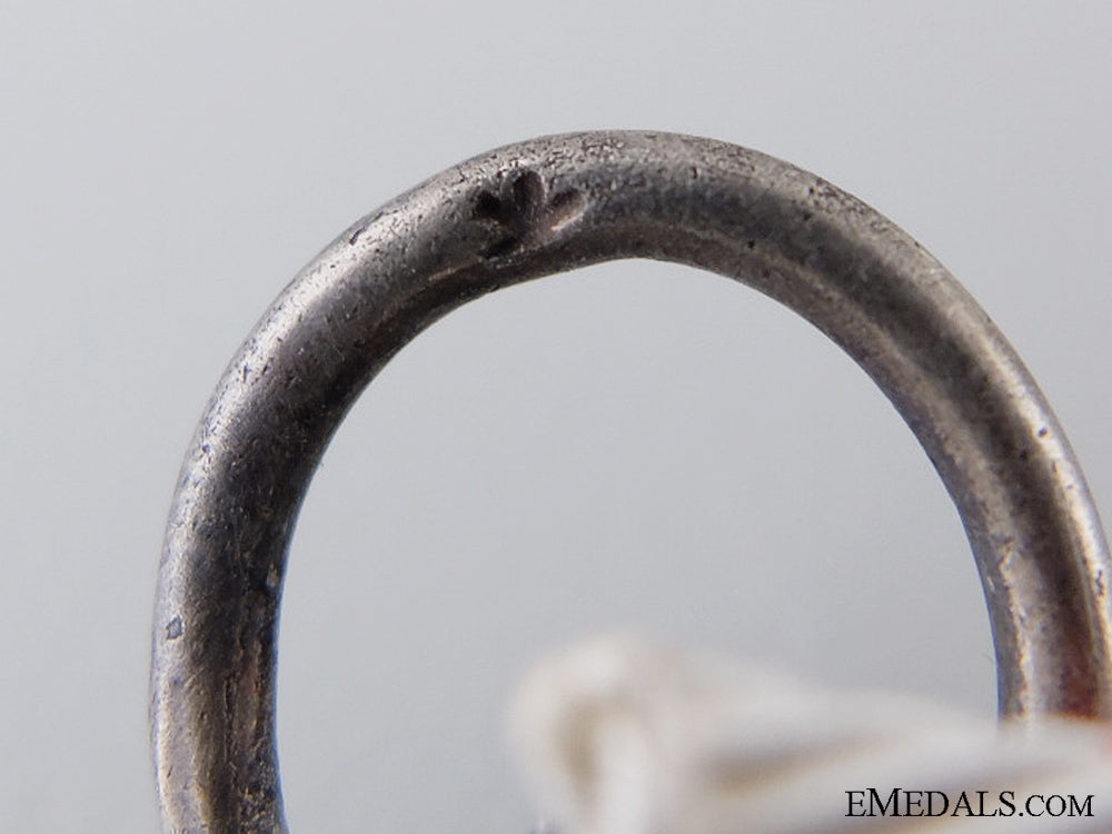 an_austrian_silver_military_merit_cross_with_crown_suspension_img_07.jpg53c68ade32f3e