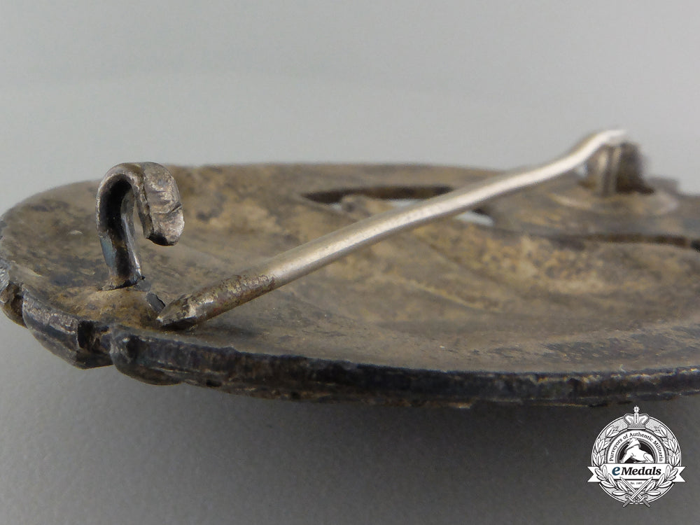 a_silver_grade_tank_assault_badge_by_a.s._img_07.jpg55d8bd3519b48