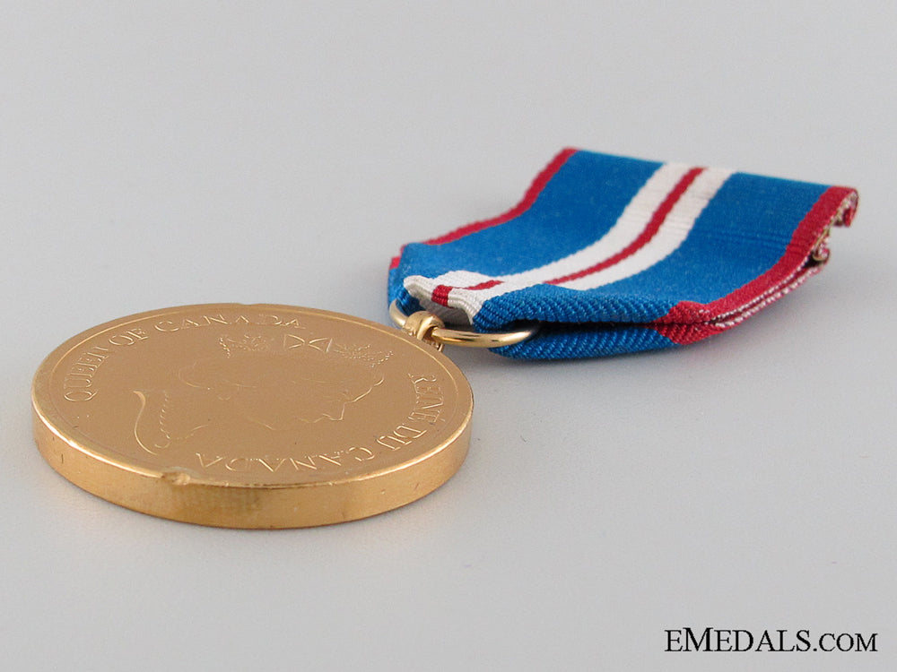 queen_elizabeth_ii_golden_jubilee_medal1952-2002_img_08.jpg52f64682385a5