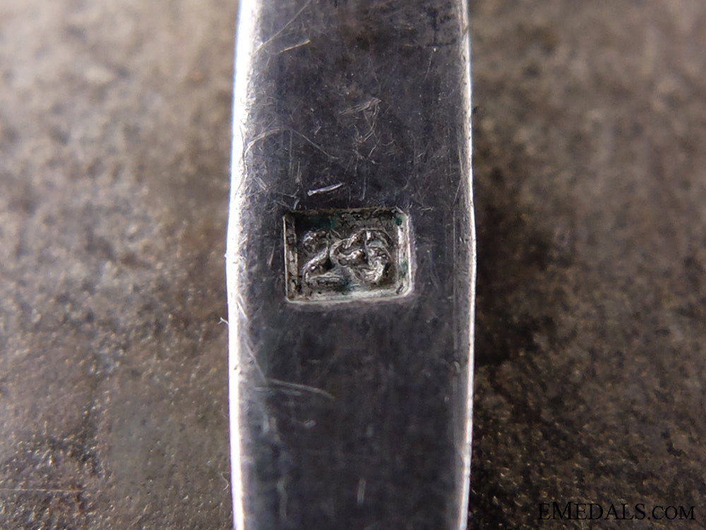 1939_first_class_iron_cross;_marked26;_cased_img_09.jpg53b6fcc4777d3