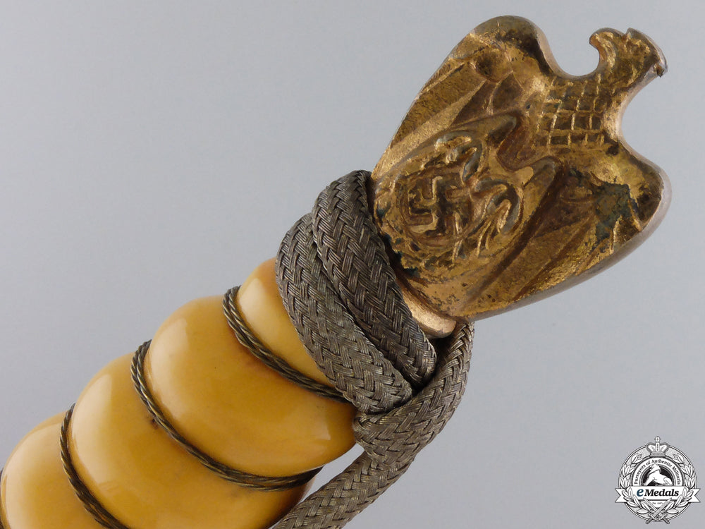a_kriegsmarine_officer's_dagger_by_p.d._luneschloss,_solingen_img_10.jpg559ff9abaee71