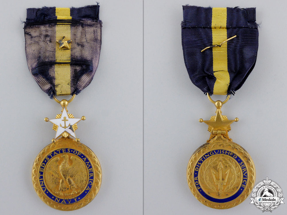 the_awards_of_admiral_john_mccain_who_orchestrated_guadalcanal_img_10.jpg559e8f79613de