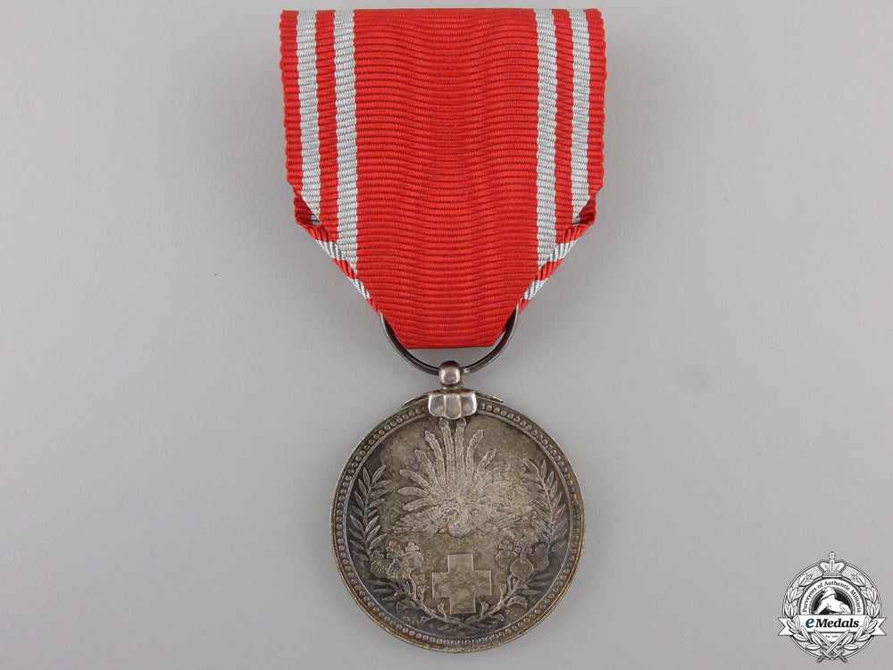 two_japanese_red_cross_membership_medals_img_12.jpg5553a4ce47d39