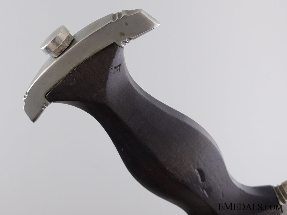 an_early_ss_dagger_by_carl_eickhorn,_solingen_img_12.jpg5411ece2cedcc