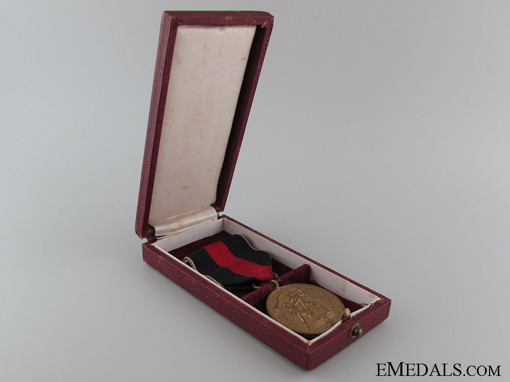 medal_to_commemorate1_october1938,_boxed_img_1392_copy