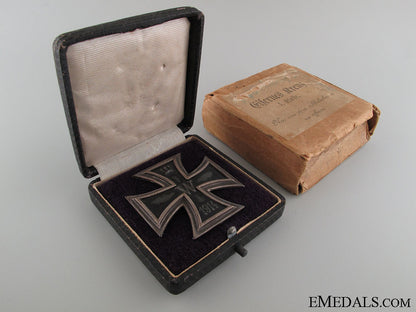 a_cased_iron_cross1_st_class1914-_silver_img_1409_copy