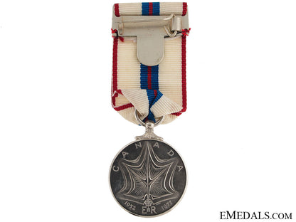 queen_elizabeth_ii's_silver_jubilee_medal_img_1521_copy